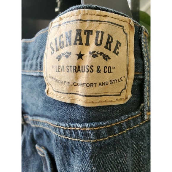 Levi's Signature Men's Blue Denim 100% Cotton Relaxed Fit Jeans Size 34/30 - Picture 1 of 11